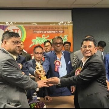 দেশ ছাড়িয়ে প্রবাসেও অনন্য মিল্টন সরকার, প্যারিসে পেলেন বিশেষ সম্মাননা