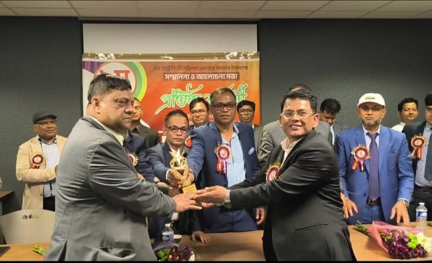 দেশ ছাড়িয়ে প্রবাসেও অনন্য মিল্টন সরকার, প্যারিসে পেলেন বিশেষ সম্মাননা