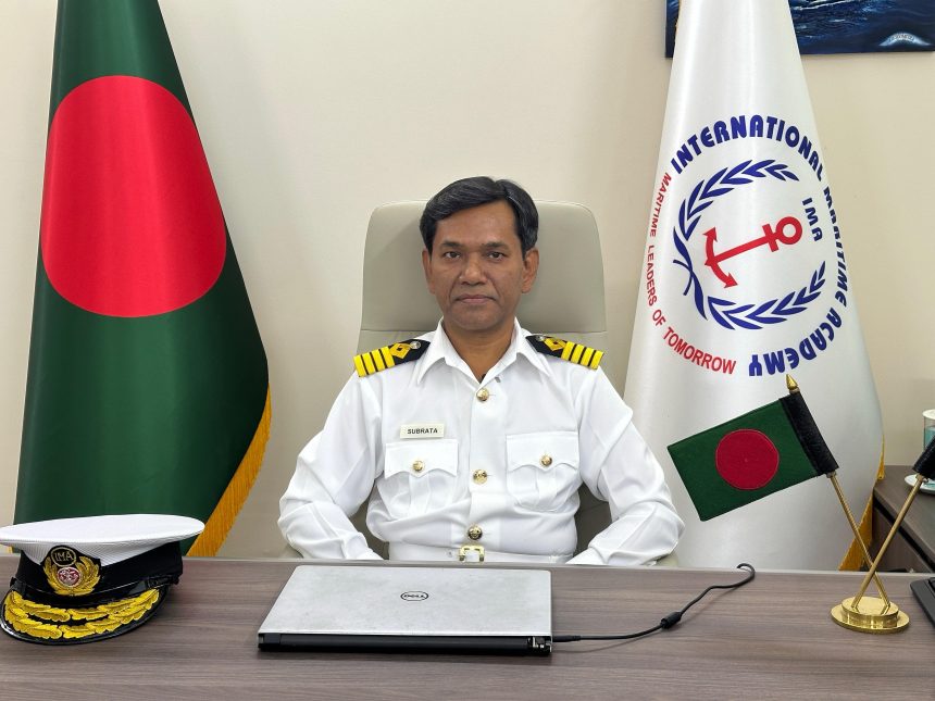 ইন্টারন্যাশনাল মেরিটাইম একাডেমির কমান্ড্যান্ট হলেন ক্যাপ্টেন সুব্রত কুমার সাহা।
