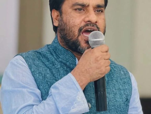 শ্রমজীবী মানুষের অধিকার ও মর্যাদা প্রতিষ্ঠায় অঙ্গীকারবদ্ধ মোঃ নাসিম মোড়ল