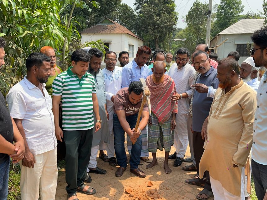 শ্রীপুরে দীর্ঘ প্রতীক্ষিত সড়ক কার্পেটিং কাজের শুভ উদ্বোধন