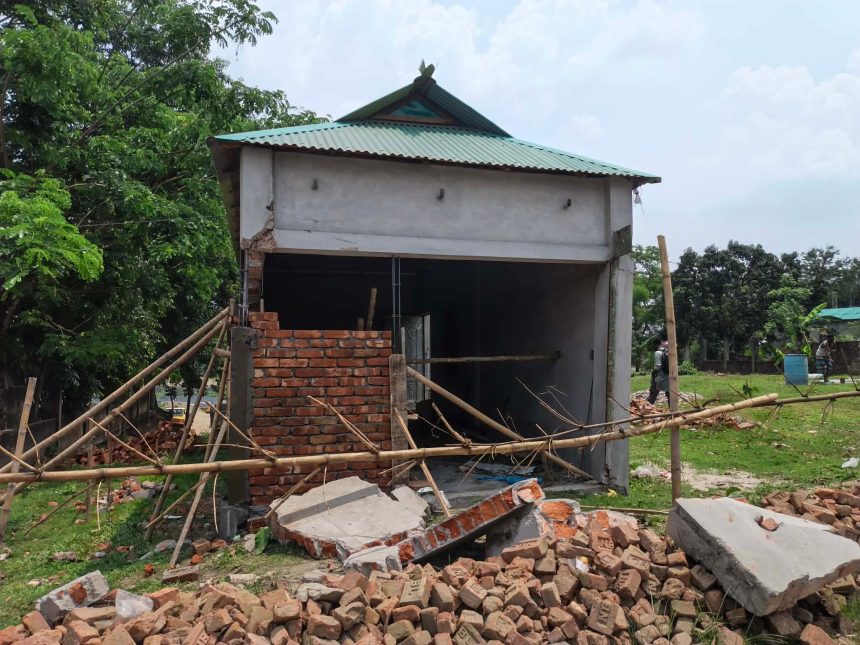 শ্রীপুরে প্রবাসীর জমি দখল চেষ্টা-পুলিশের হস্তক্ষেপে কাজ বন্ধ, মাপজোকের নির্দেশ