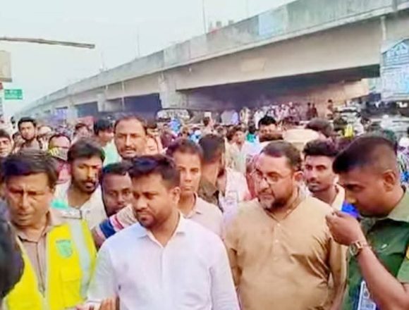 Messenger_creation_910903218641313 শ্রীপুরে মহাসড়ক দখলমুক্ত করতে প্রশাসনের সাঁড়াশি অভিযান: ৩ শতাধিক অবৈধ দোকান উচ্ছেদ