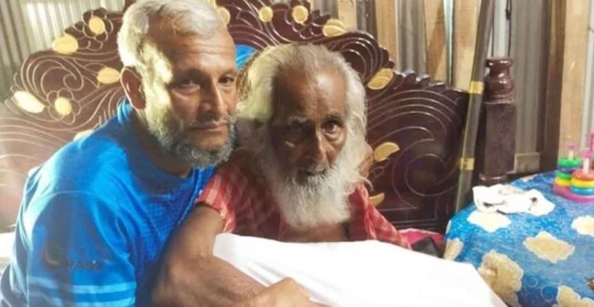 ৫৪ বছর পর নিজ বাড়িতে ফিরলেন সাগরে ট্রলার ডুবে নিখোঁজ হওয়া সৈয়দ আহাম্মদ