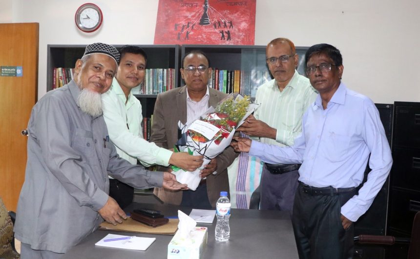 বাউবির মুক্তিযুদ্ধ গবেষণা কেন্দ্রের কর্মকর্তা-কর্মচারীদের সাথে উপাচার্যের মতবিনিময় সভা অনুষ্ঠিত