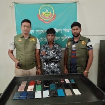 IMG-20260515-WA0004 টঙ্গীতে ডিবি পুলিশের অভিযানে চোরাই মোবাইল ফোনসহ যুবক গ্রেফতার, ২৬টি মোবাইল উদ্ধার: