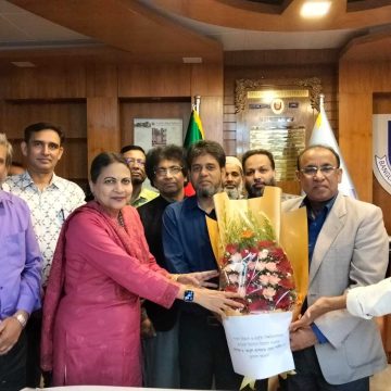 পাবনা বিজ্ঞান ও প্রযুক্তি বিশ্ববিদ্যালয়ের উপাচার্য হিসেবে নিয়োগ পাওয়ায় অধ্যাপক ড.শামীম-কে বাউবি পরিবারের শুভেচ্ছা ও অভিনন্দন