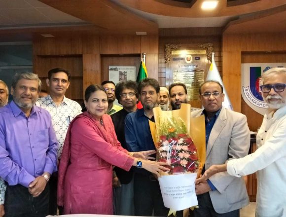পাবনা বিজ্ঞান ও প্রযুক্তি বিশ্ববিদ্যালয়ের উপাচার্য হিসেবে নিয়োগ পাওয়ায় অধ্যাপক ড.শামীম-কে বাউবি পরিবারের শুভেচ্ছা ও অভিনন্দন