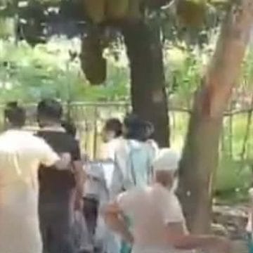আদালতের নিষেধাজ্ঞা অমান্য করে শ্রীপুরে অসহায় পরিবারের ওপর সাবেক কাউন্সিলরের তাণ্ডব, রক্তাক্ত ৫