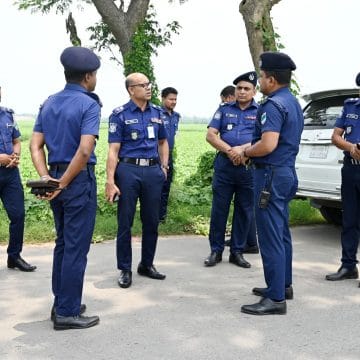কুষ্টিয়ার ভেড়ামারায় অপরাধপ্রবণ এলাকা পরিদর্শনে পুলিশ সুপার, জোরদার হচ্ছে নিরাপত্তা