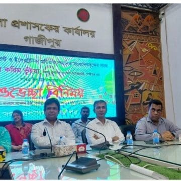 IMG-20260601-WA0011 গাজীপুরে কর্মরত সাংবাদিকদের সঙ্গে ডিসির ঈদ শুভেচ্ছা বিনিময়