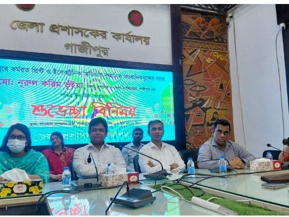 IMG-20260601-WA0011 গাজীপুরে কর্মরত সাংবাদিকদের সঙ্গে ডিসির ঈদ শুভেচ্ছা বিনিময়