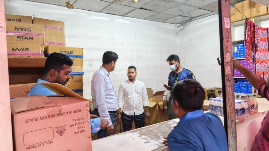 IMG-20260617-WA0021 কোনাবাড়ীতে সিগারেট মজুদের দায় ভ্রাম্যমান আদালতের অভিযান ২ লাখ টাকা জরিমানা