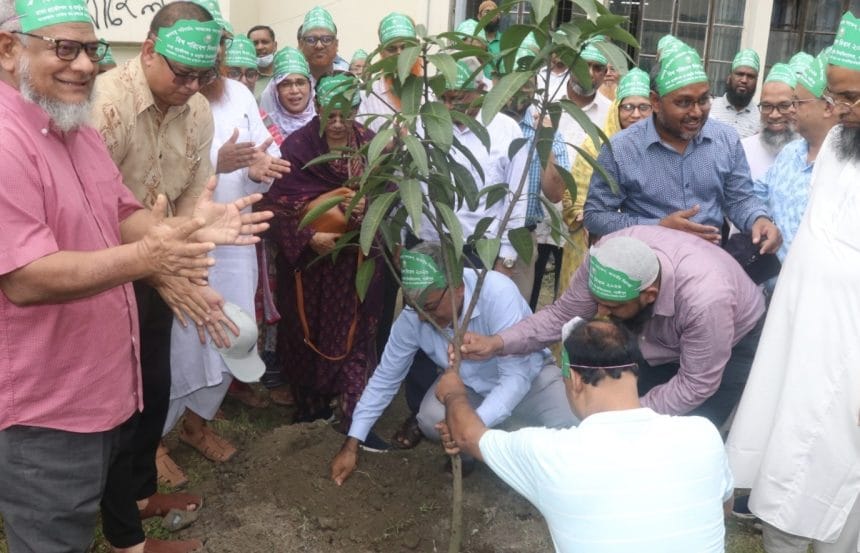 ডুয়েটে বৃক্ষরোপণ কর্মসূচি ও মুক্ত আলোচনা অনুষ্ঠিত