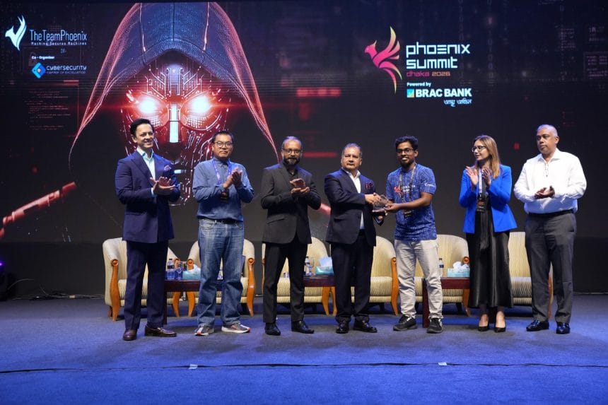 দেশের ভবিষ্যৎ ডিজিটাল কাঠামো তৈরিতে অবদান রাখায় সাইবার লিডারদের সম্মানিত করেছে ফিনিক্স সামিট ২০২৬