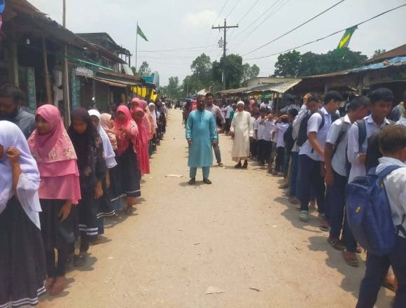 মাদকমুক্ত সমাজ গড়ার প্রত্যয়: রাজারহাটের ঘড়িয়ালডাঙ্গা ইউপি’র কমিটির সচেতনতামূলক সভা