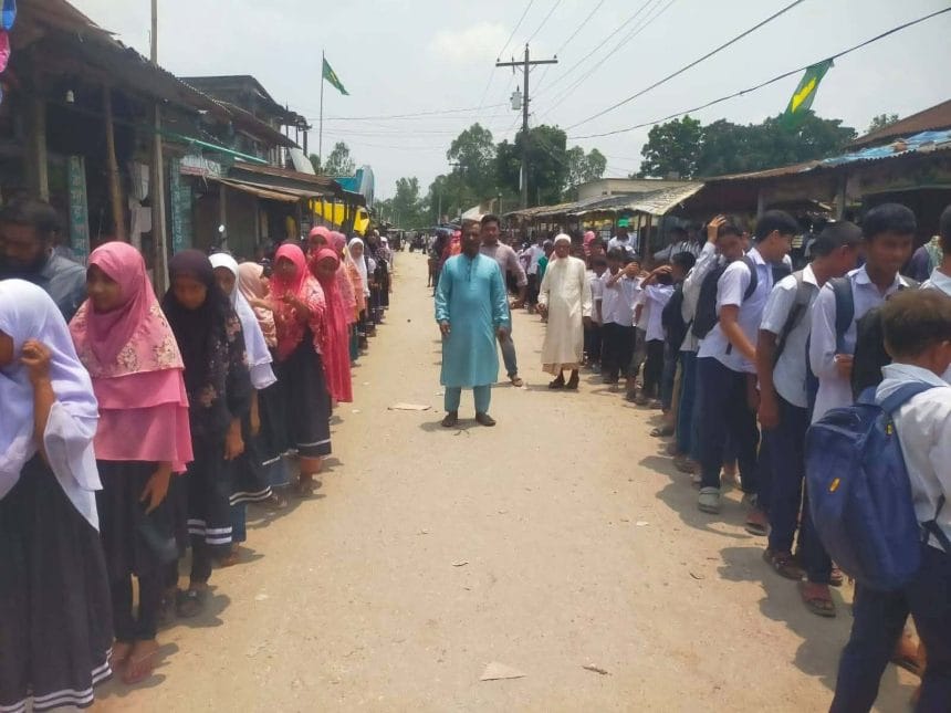 মাদকমুক্ত সমাজ গড়ার প্রত্যয়: রাজারহাটের ঘড়িয়ালডাঙ্গা ইউপি’র কমিটির সচেতনতামূলক সভা