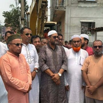 শ্রীপুরে রাস্তা নির্মাণ কাজের উদ্বোধন করেন বিএনপি নেতা বিল্লাল বেপারী