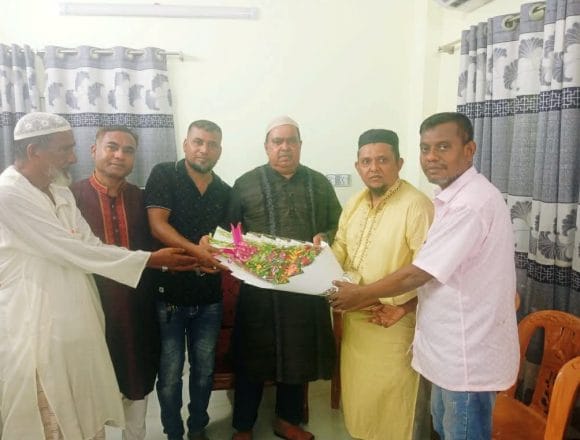 কেডিএ চেয়ারম্যান এস এম শফিকুল আলম মনার সঙ্গে শহীদ জিয়া স্মৃতি সংসদের কেন্দ্রীয় নেতৃবৃন্দের সৌজন্য সাক্ষাৎ