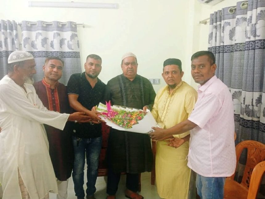 কেডিএ চেয়ারম্যান এস এম শফিকুল আলম মনার সঙ্গে শহীদ জিয়া স্মৃতি সংসদের কেন্দ্রীয় নেতৃবৃন্দের সৌজন্য সাক্ষাৎ