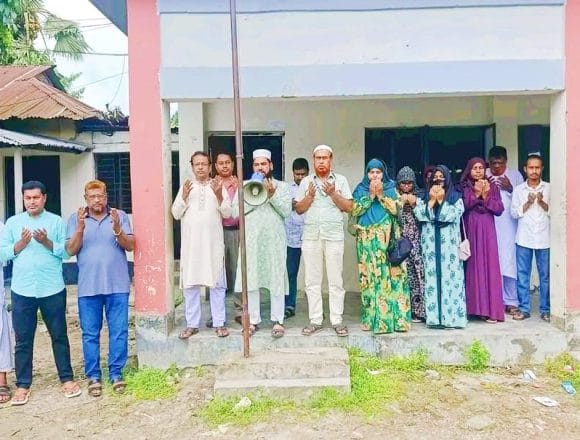 গাজীপুর উচ্চ বিদ্যালয়ে বিদ্যালয়ে জুলাই দিবস উপলক্ষে বিশেষ দোয়া ও মোনাজাত অনুষ্ঠিত