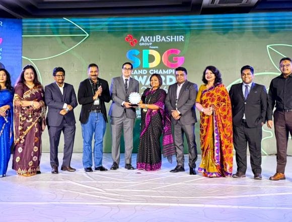 KV_Unilever Bangladesh Wins ‘Most Sustainable Company of the Year’ Award মোস্ট সাসটেইনেবল কোম্পানি অব দ্য ইয়ার’ পুরস্কার জিতেছে ইউনিলিভার বাংলাদেশ
