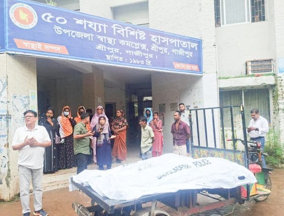 Messenger_creation_2282651342470289 গাজীপুরে কাভার্ড ভ্যান ও মোটরসাইকেলের সংঘর্ষে স্বামী-স্ত্রী নিহত, আহত শিশু