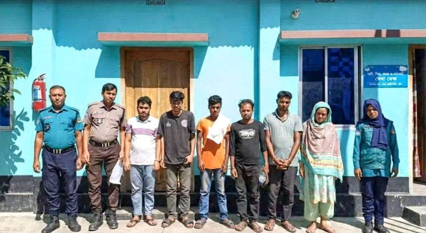 হারাগাছ মেট্রো থানায় এক রাতে ৬ জন গ্রেফতার
