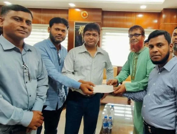 received_1968401493758232 প্রধানমন্ত্রীর ত্রাণ তহবিলে অনুদান দিল গাজীপুর জেলা রিপোর্টার্স ফোরাম