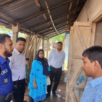 25298 ভেড়ামারায় অবৈধ সার ব্যবসার দায়ে ব্যবসায়ীকে জরিমানা