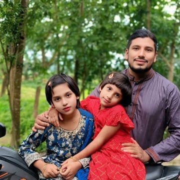মৃত্যুবার্ষিকীতে স্ত্রীকে নিয়ে শ্রীপুর সাংবাদিক সমিতির সাধারণ সম্পাদকের আবেগঘন স্ট্যাটাস
