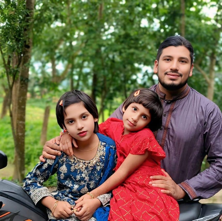 মৃত্যুবার্ষিকীতে স্ত্রীকে নিয়ে শ্রীপুর সাংবাদিক সমিতির সাধারণ সম্পাদকের আবেগঘন স্ট্যাটাস