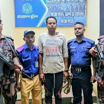পঞ্চগড়ে আখ চুরি করতে এসে বাংলাদেশে আটক ভারতীয় নাগরিক