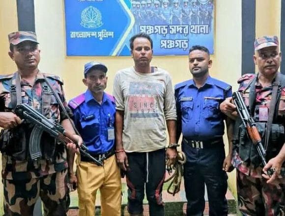 পঞ্চগড়ে আখ চুরি করতে এসে বাংলাদেশে আটক ভারতীয় নাগরিক
