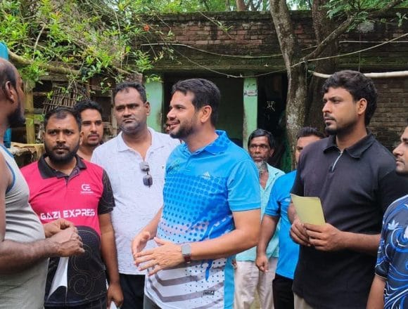 উন্নয়নের নাগরিক অঙ্গীকার ও নাগরিক সেবা নিশ্চিত করার প্রত্যয়ে সাদীপুর ১ নম্বর ওয়ার্ডে মেয়র প্রার্থী ইমদাদুল হক ইমদাদের গণসংযোগ