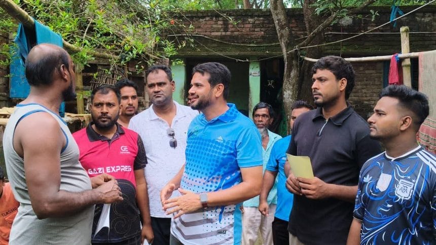 উন্নয়নের নাগরিক অঙ্গীকার ও নাগরিক সেবা নিশ্চিত করার প্রত্যয়ে সাদীপুর ১ নম্বর ওয়ার্ডে মেয়র প্রার্থী ইমদাদুল হক ইমদাদের গণসংযোগ