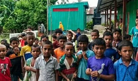 Messenger_creation_1795424798539457 কুড়িগ্রামে লাঠি হাতে আন্দোলনে প্রাথমিকের শিশু শিক্ষার্থীরা
