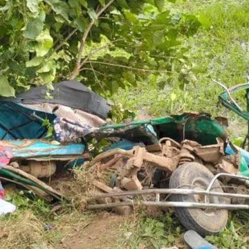 কালিয়াকৈরে কাভার্ডভ্যান ও সিএনজির মুখোমুখি সংঘর্ষে নিহত ৪ আহত ১