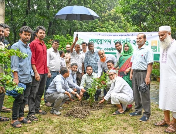 স্বনির্ভর বাংলাদেশ গড়ার সরকারী উদ্যোগ বাস্তবায়নে আমরা অঙ্গীকারবদ্ধ- গাকৃবি উপাচার্য