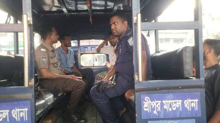 শ্রীপুরের মাওনাতে দুই সন্তানের সামনে নারীকে ধর্ষণ, সন্তানদের নিয়ে মায়ের আত্মহত্যাচেষ্টা