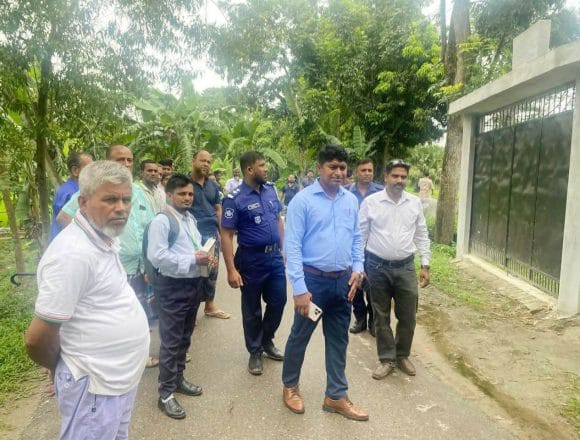 কালীগঞ্জে দুই সার ব্যবসায়ীকে ২ লাখ টাকা জরিমানা