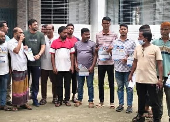 বড় আঁচড়ায় মানুষের দ্বারে দ্বারে গণসংযোগ মেয়র পদপ্রার্থী ইমদাদুল হক ইমদাদ