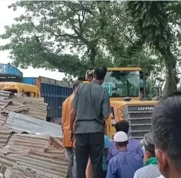 লালমনিরহাটে ট্রাক-অটোরিকশা সংঘর্ষে ৫ জন নিহত, আহত ৩
