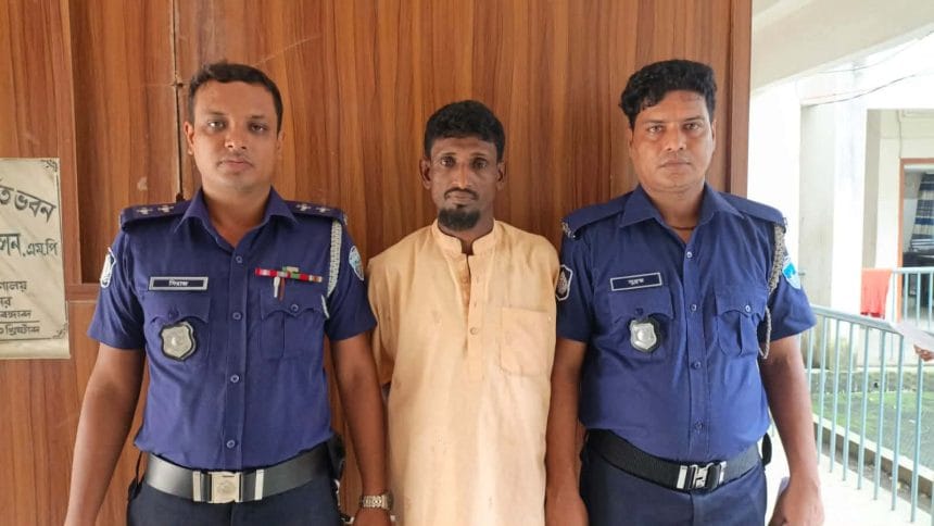 লাকসামে শি’শুকে ধর্ষণচেষ্টার অভিযোগে যুবক গ্রেপ্তার