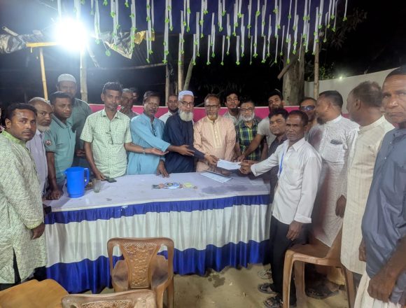 1000083178 বগুড়ার শেরপুরে শাহবন্দেগী ইউনিয়ন বিএনপির বিভিন্ন পূজামণ্ডপ পরিদর্শন ও আর্থিক অনুদান প্রদান