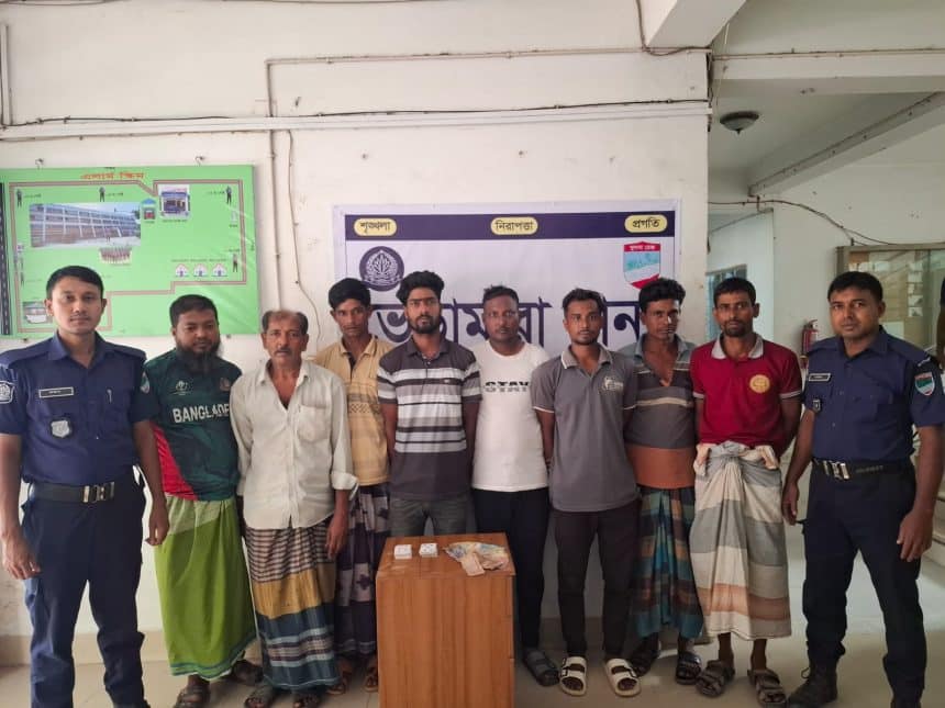 ‎ভেড়ামারায় চায়ের দোকানে জুয়ার আসর, টাকাসহ ৮ জুয়াড়ি গ্রেফতার