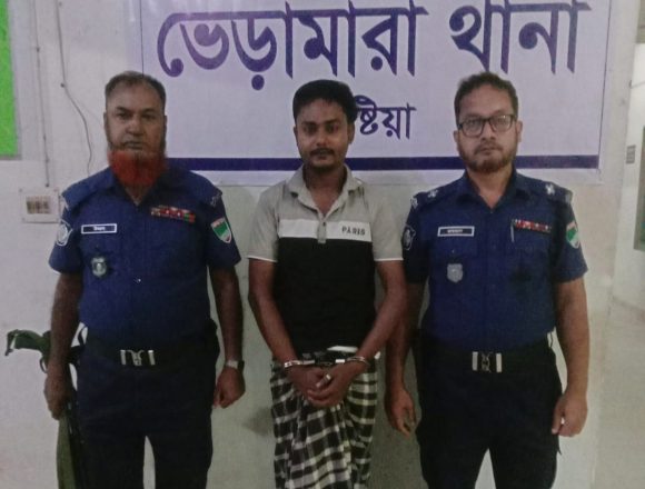 32063 ভেড়ামারায় দুই গ্রেপ্তারি পরোয়ানাভুক্ত আসামি মামুন গ্রেপ্তার চর দখল, অবৈধ বালু উত্তোলন ও চাঁদা আদায়ের অভিযোগ