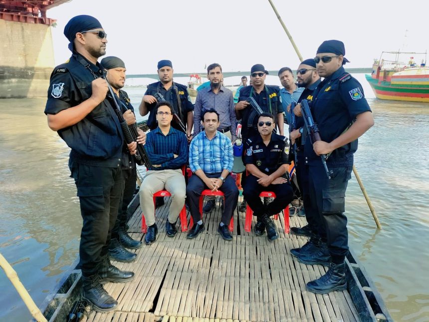 36838 ভেড়ামারায় ৫ লাখ ৭৬ হাজার টাকার নিষিদ্ধ জাল জব্দ, পুড়িয়ে ধ্বংস