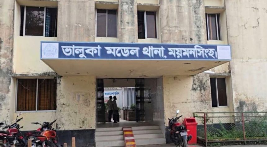 ভালুকায় ১৩ বছরের কিশোরী অন্তঃসত্ত্বা, ধর্ষণের অভিযোগে গ্রেপ্তার বাবা