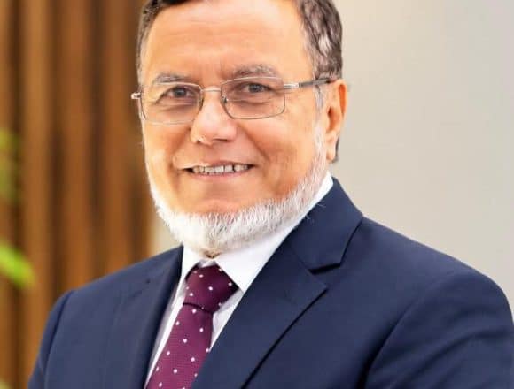 গুণী শিক্ষক হিসেবে রাষ্ট্রীয় সম্মাননা পেলেন গাকৃবির অধ্যাপক ড. আব্দুল বাছেত মিয়া
